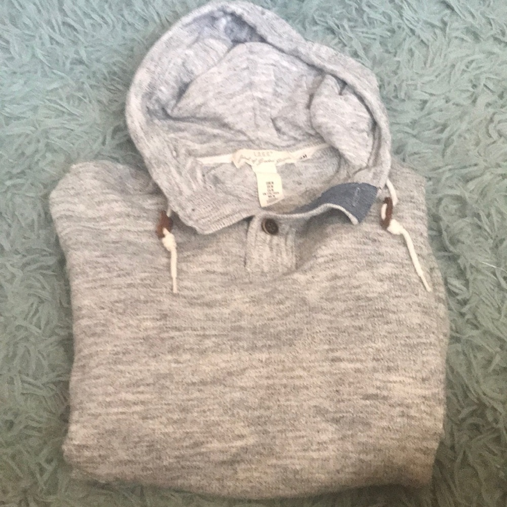 Men’s H & M Hooded Sweater